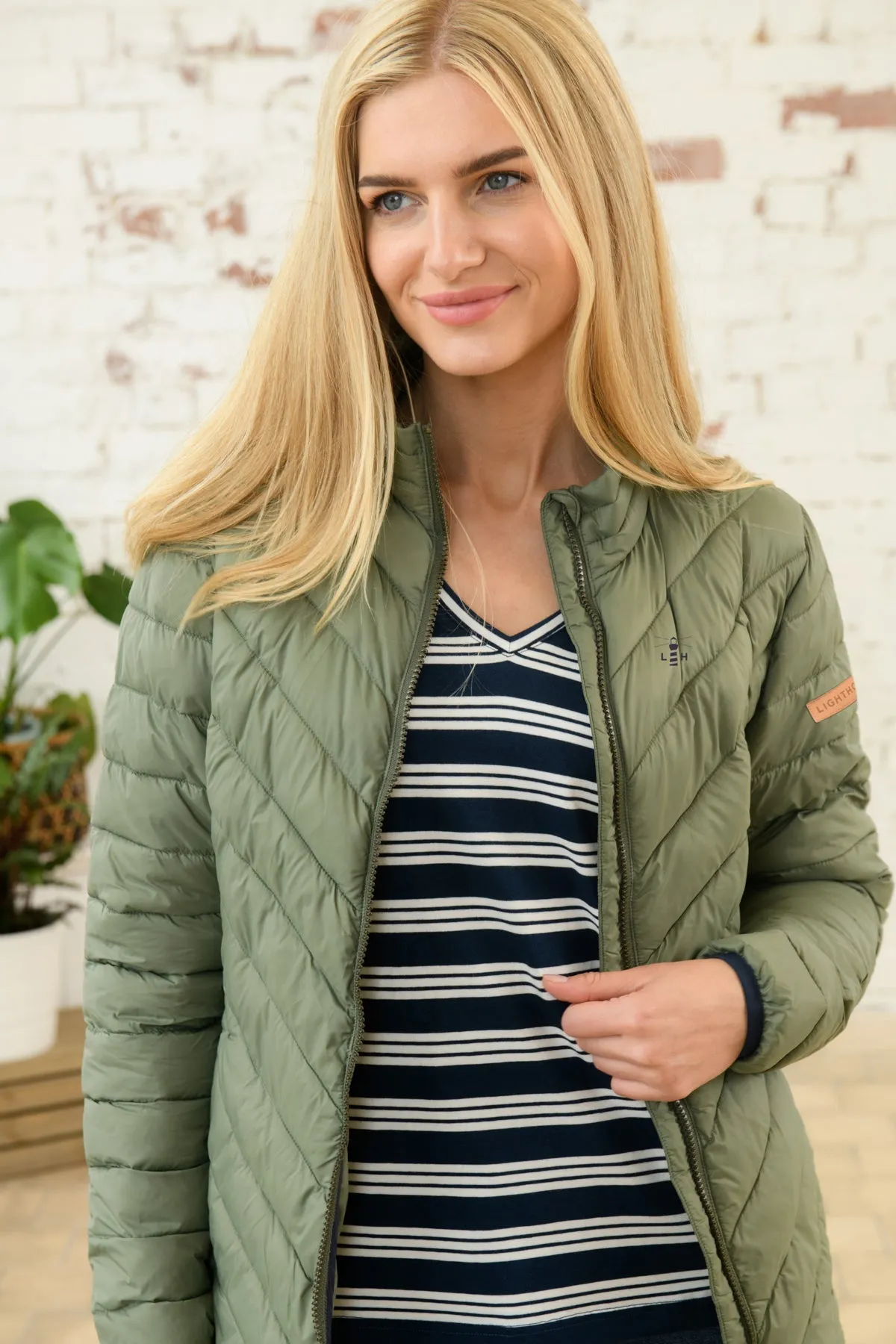 Lara Down Jacket - Khaki