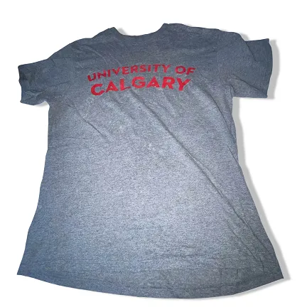 Vintage MV sport medium University of Calgary print short sleeve tees